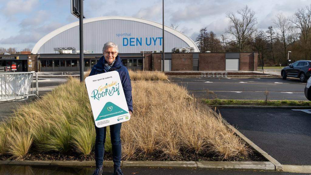 Onder het motto ‘Zien roken doet roken’ trekt sportsite Den Uyt in Mol resoluut de kaart van Generatie Rookvrij